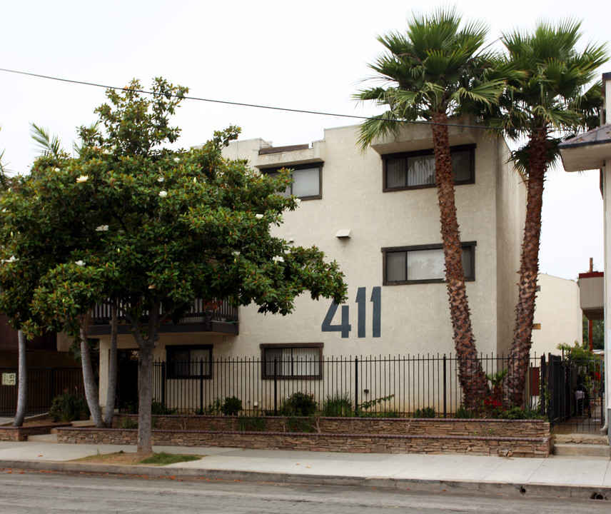 411 W 4th St in Long Beach, CA - Building Photo