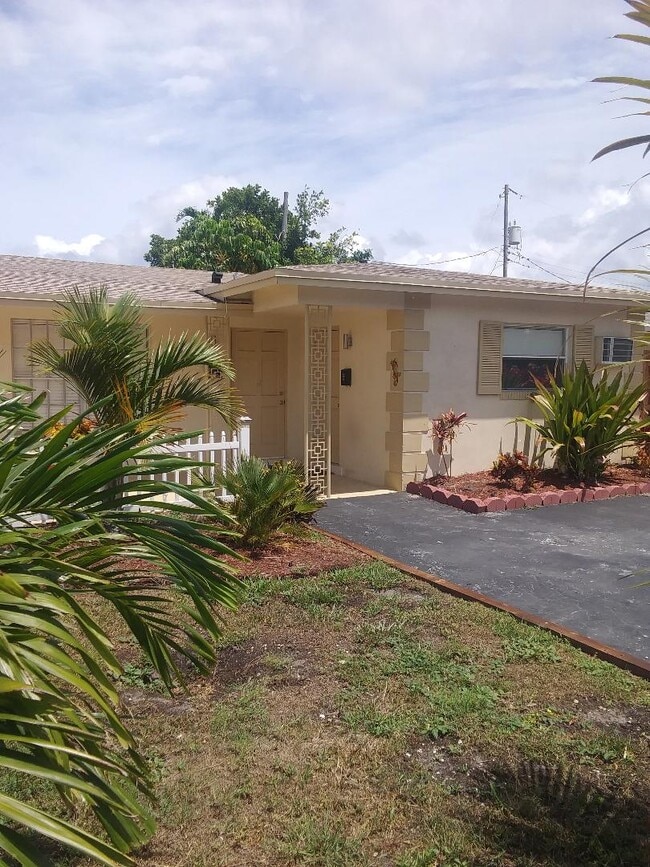 2020 NE 24th Ave, Unit B