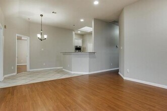 883 San Jacinto Dr in Grand Prairie, TX - Building Photo - Building Photo