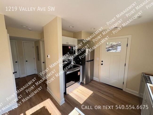 property at 1219 Valley Ave SW