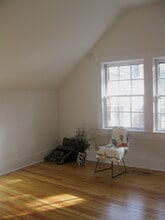 76 Gertrude Pl, Unit Carriage House in Asheville, NC - Building Photo - Building Photo