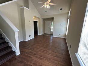 2315 Bluffstone Dr in Round Rock, TX - Building Photo - Building Photo