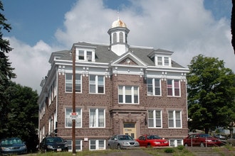 White Haven Apartments in White Haven, PA - Foto de edificio - Building Photo
