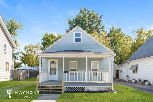property at 1017 W 18th St