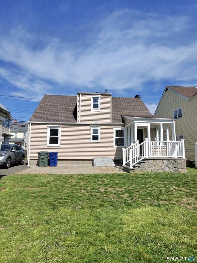 457 Summit St in Bridgeport, CT - Building Photo - Building Photo