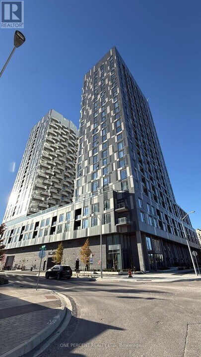 10 Abeja St in Vaughan, ON - Building Photo