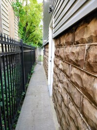 3811 Hayward Ave photo'