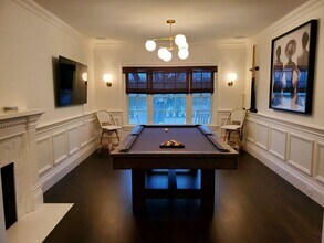 50 Narrow Ln in Southampton, NY - Building Photo - Building Photo