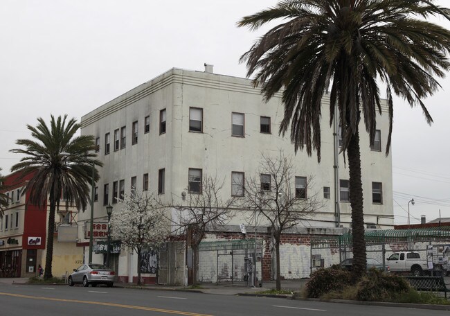 545 E 12th St in Oakland, CA - Building Photo - Building Photo