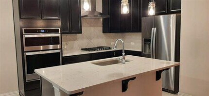 325 Kennewick Dr in Garland, TX - Building Photo - Building Photo