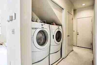 218 Cerro Dr in Daly City, CA - Building Photo - Building Photo
