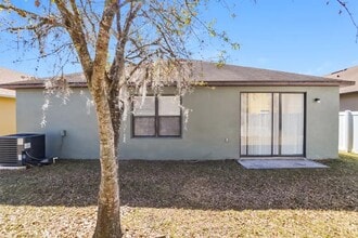 8716 N Paris Ave in Kansas City, MO - Building Photo - Building Photo