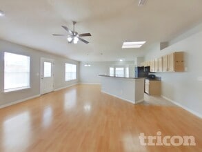 325 Island View Cir in Orange Park, FL - Building Photo - Building Photo