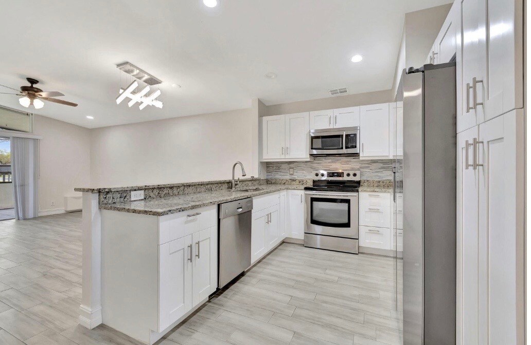 11555 Orange Blossom Ln in Boca Raton, FL - Building Photo
