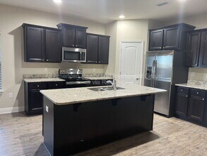 671 Teal St in Crestview, FL - Building Photo - Building Photo