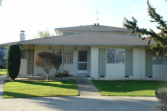 1138 Starbird Cir in San Jose, CA - Foto de edificio - Building Photo