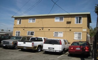 1167 Daisy Ave in Long Beach, CA - Foto de edificio - Building Photo