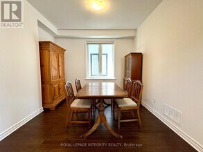 53 Whooping Crane Rdg in Ottawa, ON - Building Photo - Building Photo