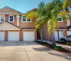224 Larkin Pl in Saint Johns, FL - Building Photo