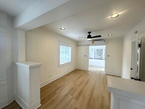 657 Navy St in Santa Monica, CA - Foto de edificio - Building Photo
