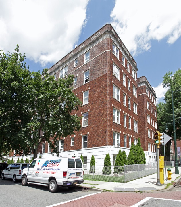 Elizabeth Goldsmith in Newark, NJ - Building Photo