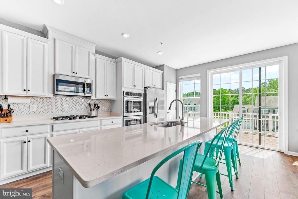 43871 Eucalyptus Way in California, MD - Building Photo