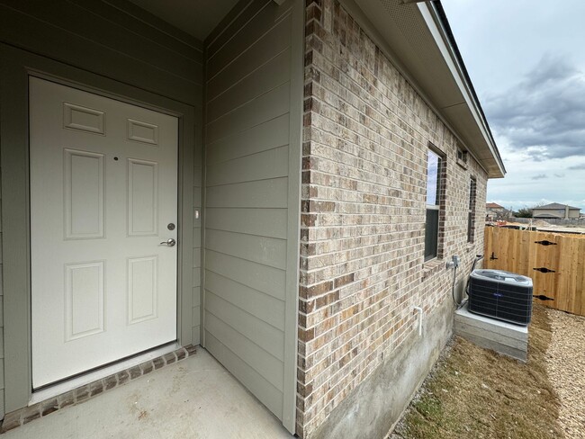 5403 Rose Gdn Lp in Killeen, TX - Foto de edificio - Building Photo