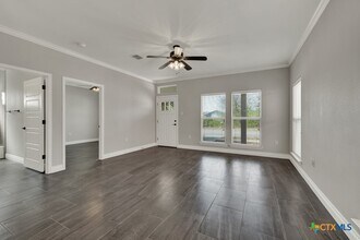 1378 Hanz Dr in New Braunfels, TX - Building Photo - Building Photo