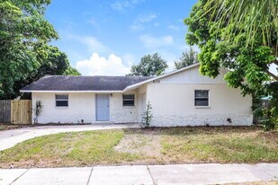 6173 71st St N in St. Petersburg, FL - Building Photo