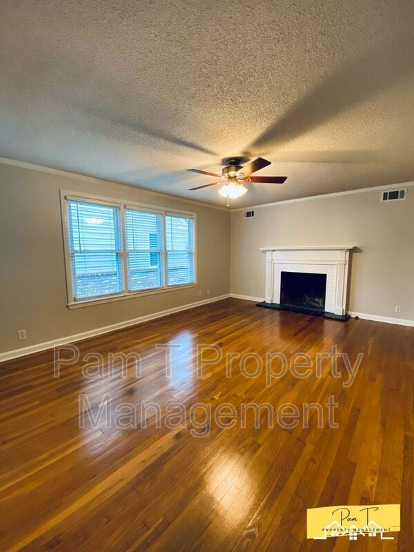 304 Columbus Dr in Savannah, GA - Building Photo - Building Photo
