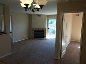 7130 Shoreline Dr, Unit Lucera 1212 in San Diego, CA - Building Photo - Building Photo