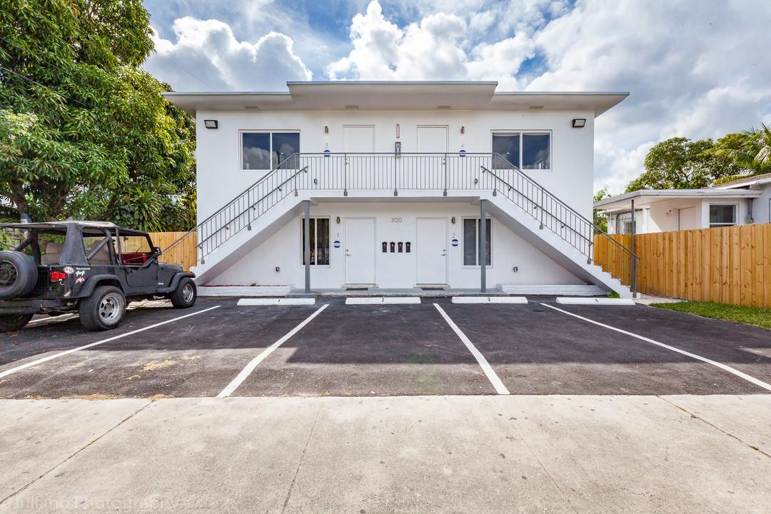 3120 SW 9th Street in Miami, FL - Building Photo