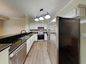 15674 Birkdale Commons Pky in Huntersville, NC - Building Photo - Building Photo