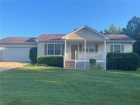 23 Weeping Willow Ln in Dawsonville, GA - Building Photo