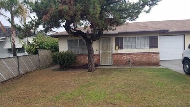 324 Real Rd, Unit 324 South REAL ROAD in Bakersfield, CA - Foto de edificio - Building Photo