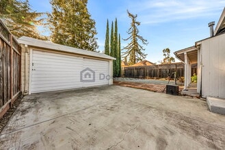 2448 Pioneer Ave in San Jose, CA - Foto de edificio - Building Photo