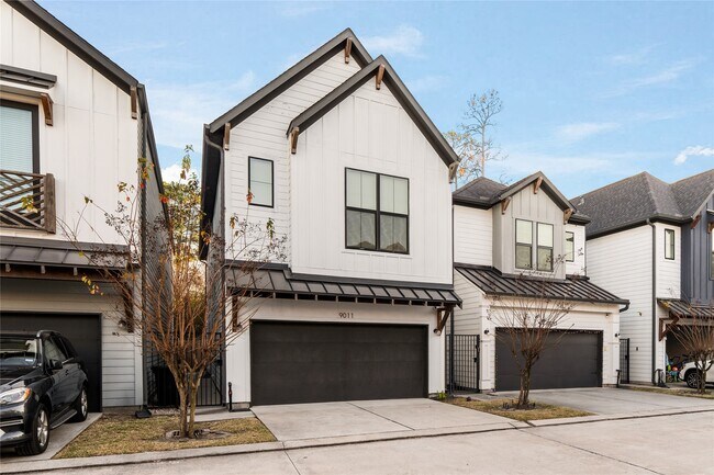 9011 Wellspring Dr in Houston, TX - Building Photo - Building Photo