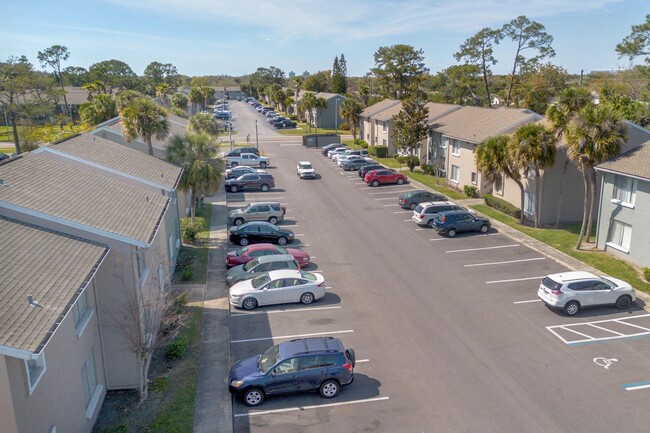 Woodhollow Apartments in Orlando, FL - Building Photo - Building Photo