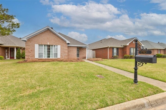 1703 Pebble Creek Dr