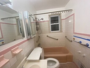 2423 E Northern Pkwy in Baltimore, MD - Building Photo - Building Photo