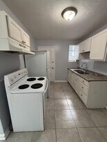 1046 8th St W in Jacksonville, FL - Building Photo