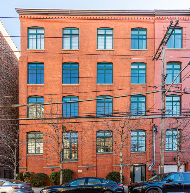 1023 Clinton St in Hoboken, NJ - Building Photo - Building Photo