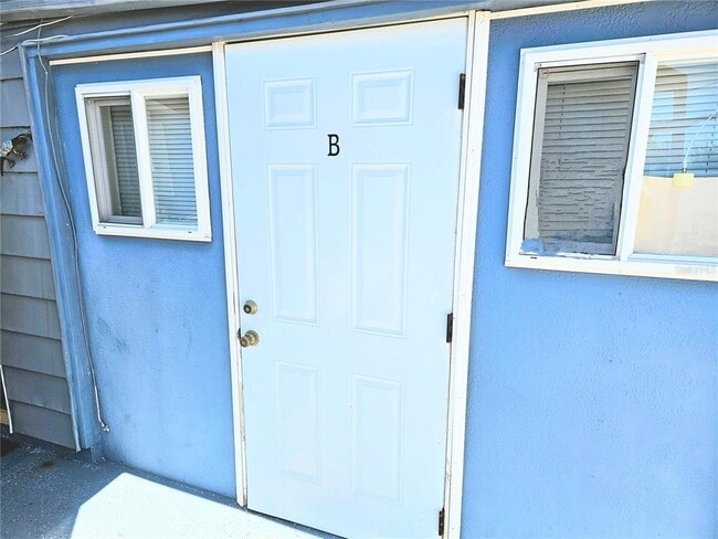 10807 Ulmerton Rd in Largo, FL - Foto de edificio - Building Photo