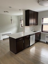 551 Sheridan Rd, Unit C2 in Evanston, IL - Building Photo - Building Photo