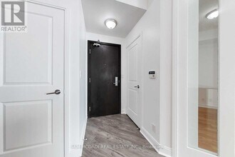 70 Absolute Ave in Mississauga, ON - Building Photo - Building Photo