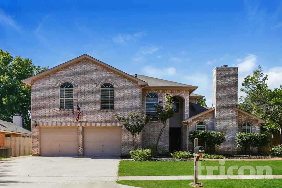 2817 Laurel Hill Dr in Flower Mound, TX - Building Photo