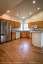61360 Elkhorn St in Bend, OR - Building Photo - Building Photo
