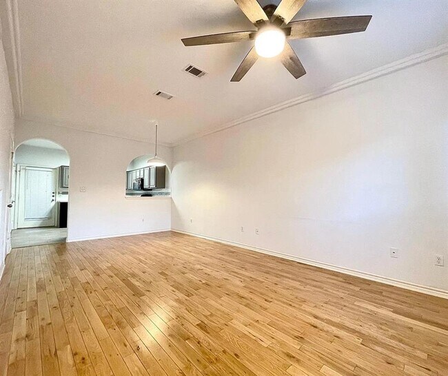 12205 Abbey Glen Ln in Austin, TX - Building Photo - Building Photo