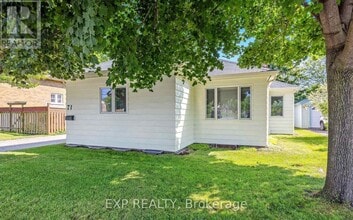 71 Bronte St. S in Milton, ON - Building Photo - Building Photo