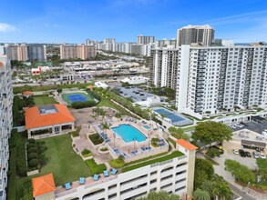 3020 NE 32nd Ave in Fort Lauderdale, FL - Building Photo - Building Photo